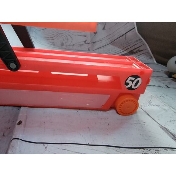 Hot Wheels Mega Big Hauler Truck Transporter Expandable Carrier Truck - Picture 4 of 8